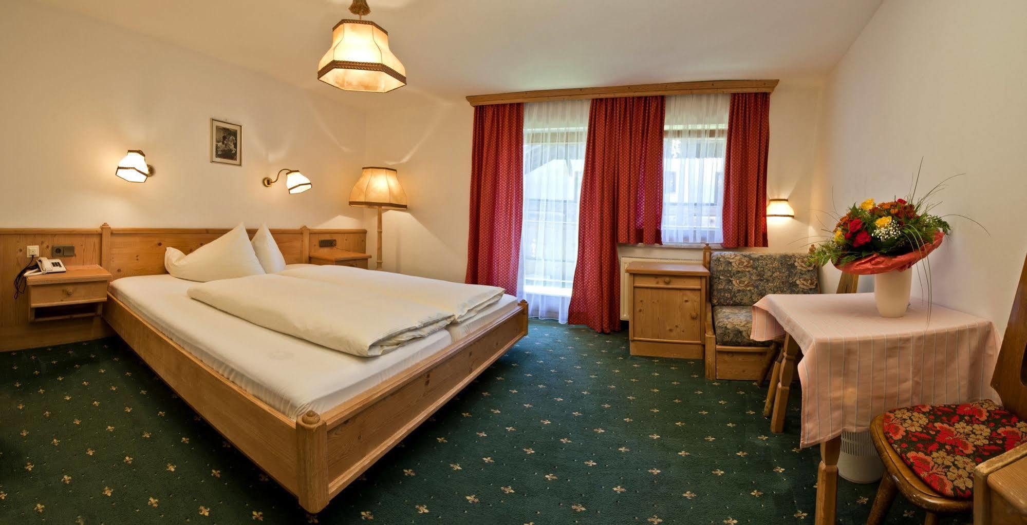 Batzenhaeusl Otel Seefeld in Tirol Dış mekan fotoğraf